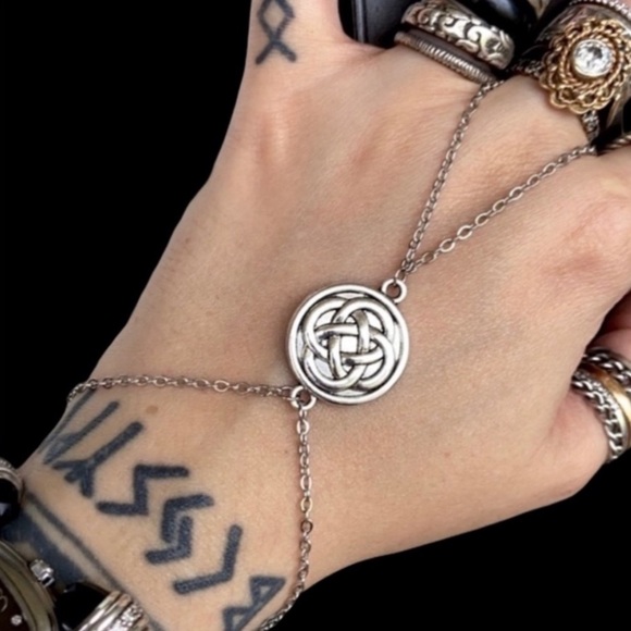 🔴 SALE ! red dot items are 2 for $25 . Bundle more than 3 and its $10 each 🙂 - Picture 4 of 14